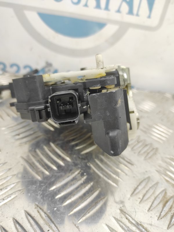 Замок двери задний правый MITSUBISHI OUTLANDER XL 05-13 Внедорожник 3.0