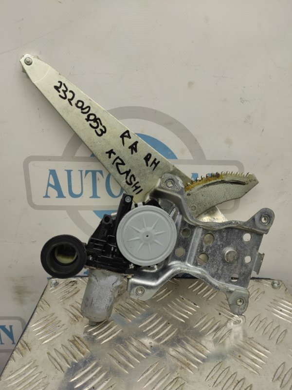 Стеклоподъемник задний правый SUZUKI KIZASHI 09-14 2010 Седан 2.4 83501-81J11 Б/У