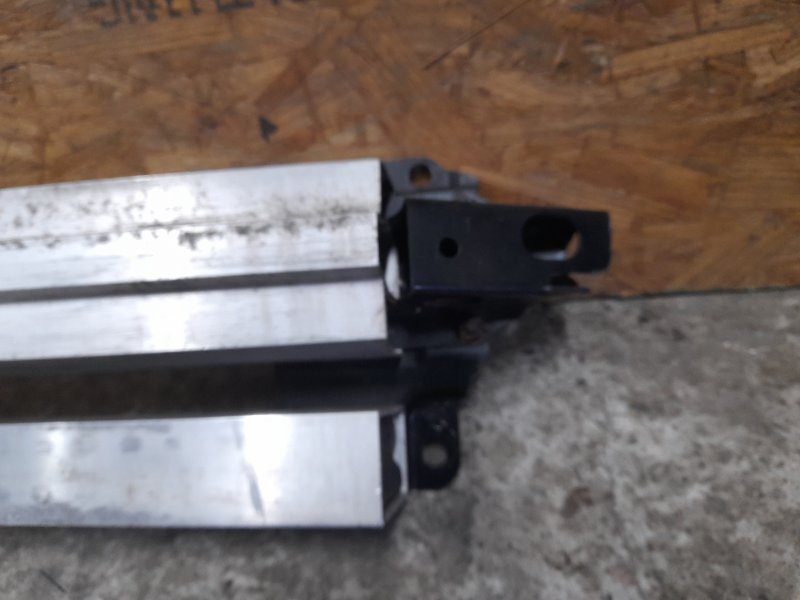 Усилитель переднего бампера FORESTER SG 02-07 2007 SG 2.5 EJ253