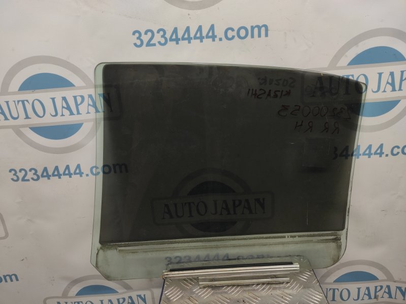 Стекло двери заднее правое SUZUKI KIZASHI 09-14 Седан 2.4