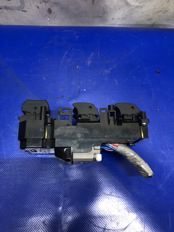 Блок управления стеклоподъемниками передний левый TLX 14-17 2015 Седан 2.4