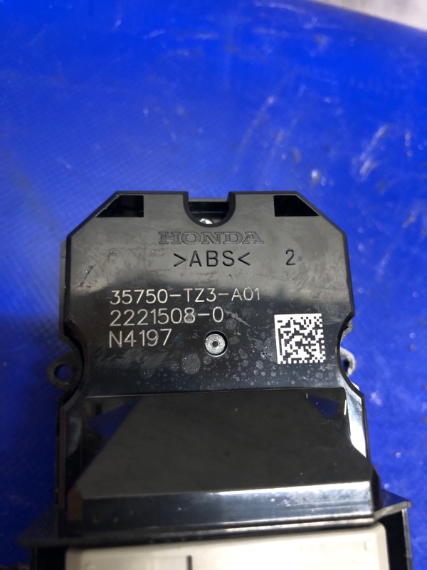 Блок управления стеклоподъемниками передний левый TLX 14-17 2015 Седан 2.4