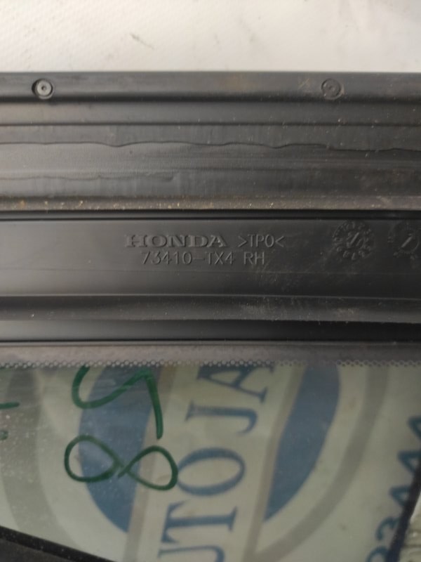 Стекло двери глухое заднее правое RDX 12-19 2015 TB3 3.5 J35Z2