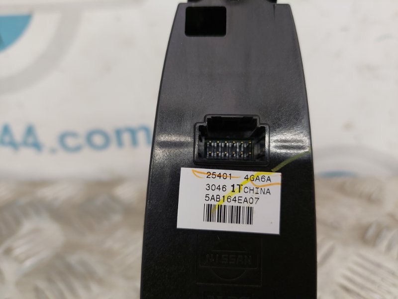 Блок управления стеклоподъемниками передний левый Q50 15-20 2017 Седан 3.0 VR30DDTT