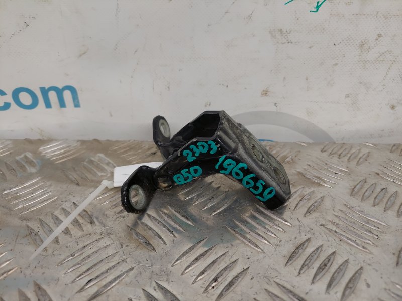 Петля двери нижняя передняя левая INFINITI Q50 15-20 2017 Седан 3.0 VR30DDTT 80400-4GA0A Б/У