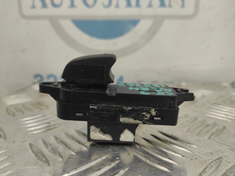 Кнопка стеклоподъемника задняя правая MAZDA CX-9 06-16 Внедорожник 3.7 Кнопка стеклоподъемника задняя правая MAZDA CX-9 06-16 Внедорожник 3.7