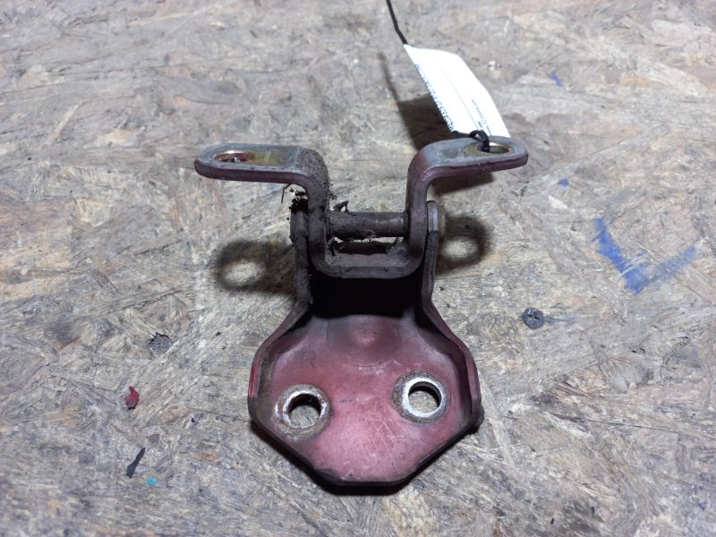 Петля двери верхняя передняя правая 626 GF 97-02 1998 GW19 2