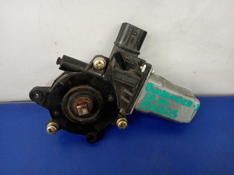 Моторчик стеклоподъемника передний правый MITSUBISHI OUTLANDER 03-07 MR987070 Б/У