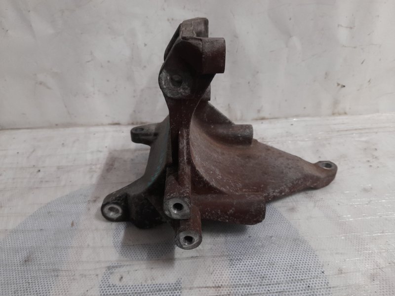 Кронштейн компрессора кондиционера SUBARU FORESTER SG 02-07 SG 2.5 EJ253