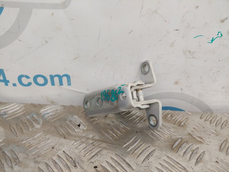 Петля двери верхняя передняя правая MITSUBISHI LANCER X 10 07-15 2011 Седан 2.0 5702A005 Б/У