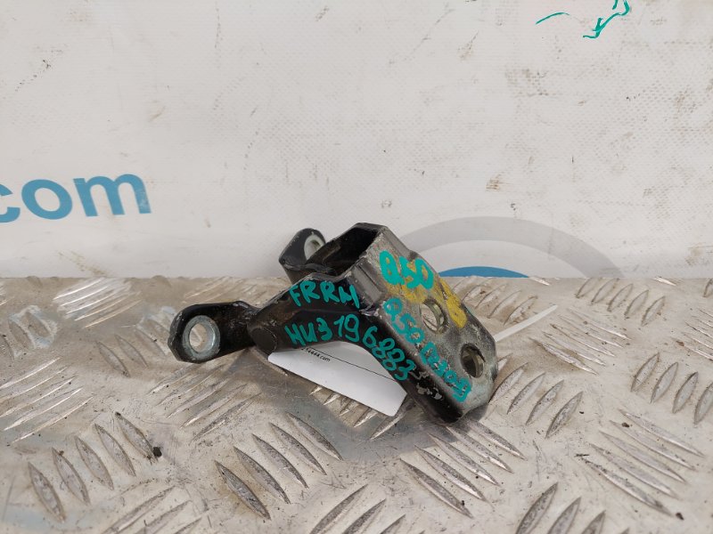 Петля двери нижняя передняя правая INFINITI Q50 15-20 2017 Седан 3.0 VR30DDTT 80401-4GA0A Б/У