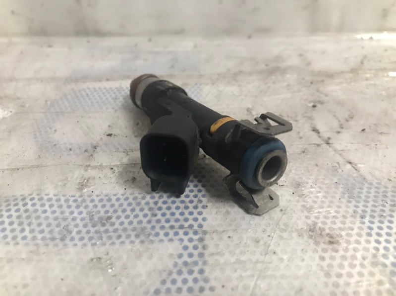 Форсунка топливная 5 CR 05-10 2009 Минивен 2.3