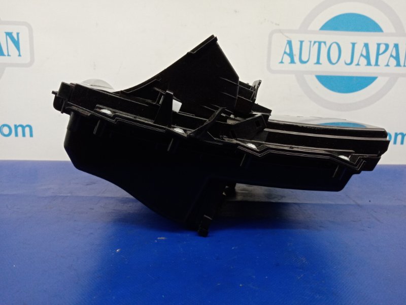 Консоль центральная TLX 14-17 2015 Седан 2.4 Консоль центральная TLX 14-17 2015 Седан 2.4