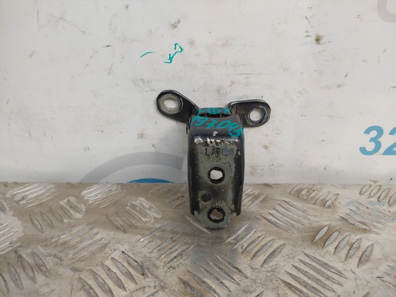 Петля двери нижняя задняя левая MDX (YD3) 13-21 2014 Внедорожник 3.5