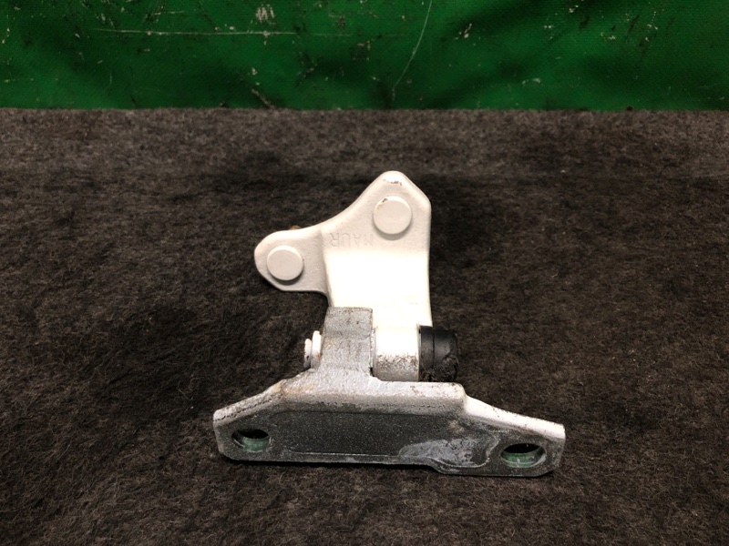 Петля двери верхняя задняя правая Q50 15-20 Петля двери верхняя задняя правая Q50 15-20