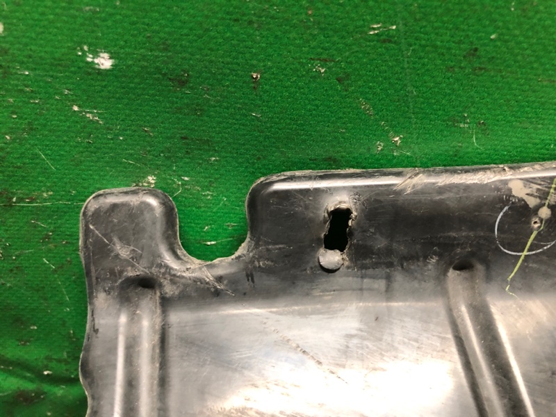 Дефлектор радиатора правый SENTRA (B16) 06–12