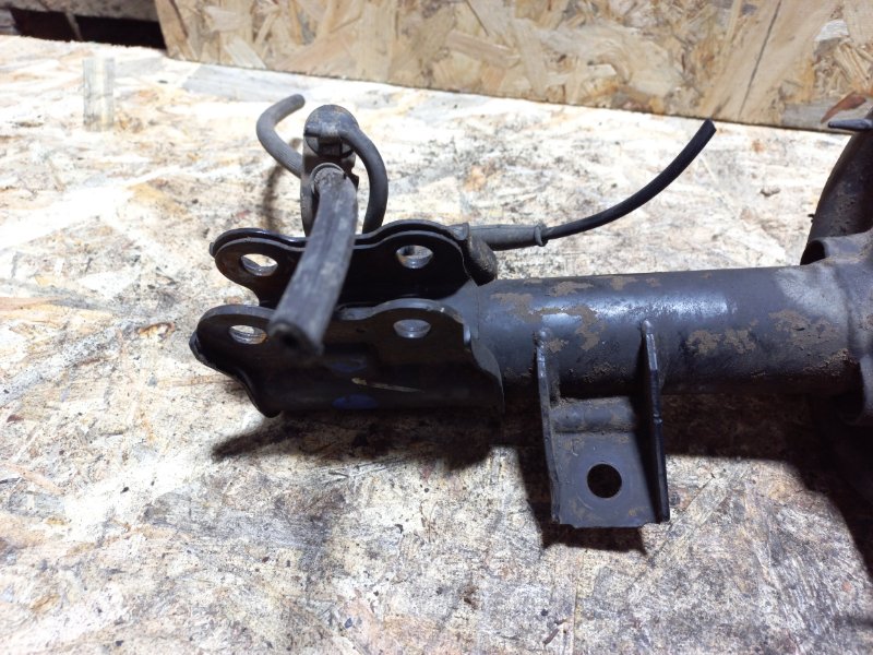 Амортизатор передний левый HYUNDAI ELANTRA HD 06-11