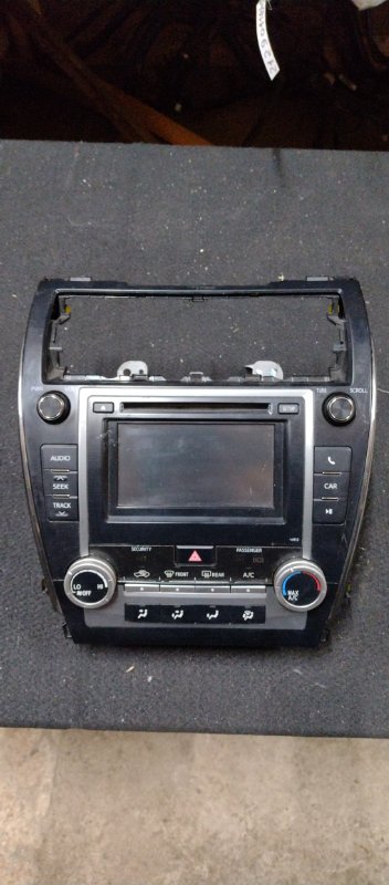 Запчасть магнитола TOYOTA CAMRY 50 12-15 86140-06010 Б/У Магнитола TOYOTA CAMRY 50 12-15 86140-06010 Б/У