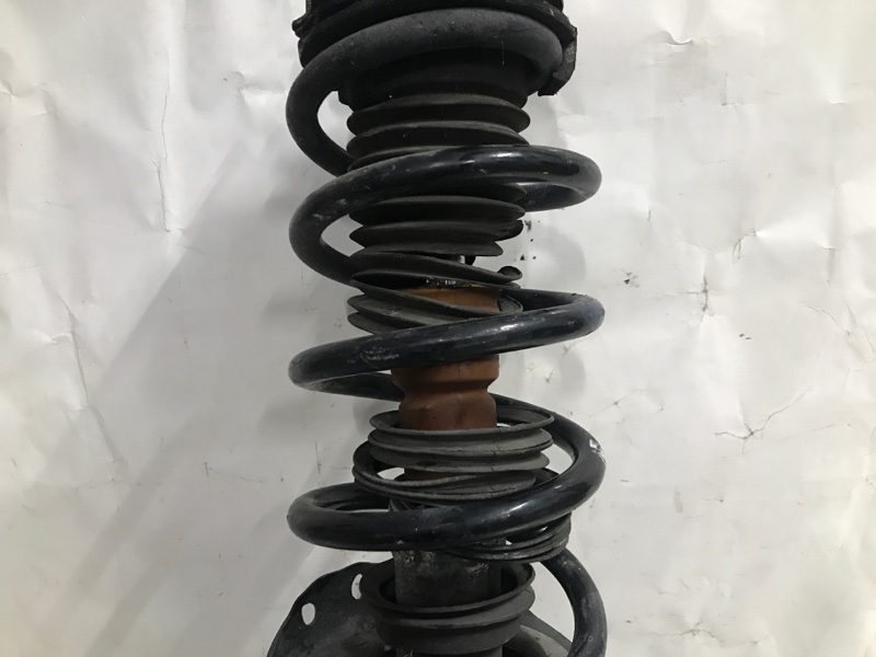 Амортизатор передний левый ACURA RDX 06-12 Внедорожник 2.3 Амортизатор передний левый ACURA RDX 06-12 Внедорожник 2.3