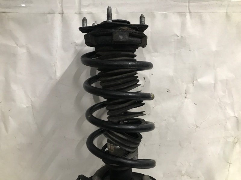 Амортизатор передний правый ACURA RDX 06-12 Внедорожник 2.3 Амортизатор передний правый ACURA RDX 06-12 Внедорожник 2.3