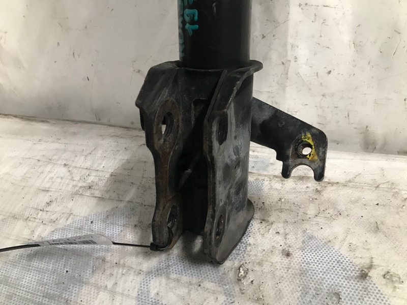 Амортизатор передний правый RDX 06-12 2007 Внедорожник 2.3 Амортизатор передний правый RDX 06-12 2007 Внедорожник 2.3