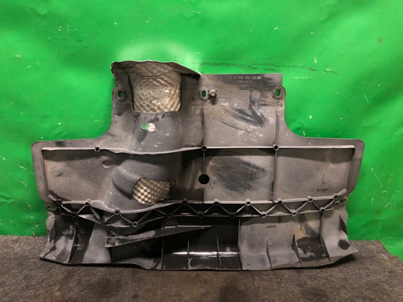 Защита днища задняя INFINITI QX30 16-20 2017 Внедорожник 2.0 20PET 74818-5DA0C Б/У