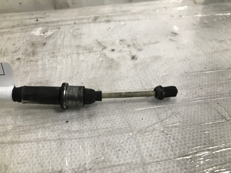 Трос стояночного тормоза задний правый 5 CR 05-10 2009 Минивен 2.3