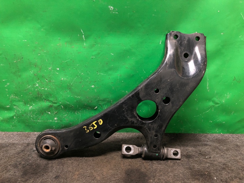 Запчасть рычаг передней подвески нижний передний правый TOYOTA SIENNA 11-16 2012 GSL30 3.5 2GR-FE 48068-08040 Б/У Рычаг передней подвески нижний передний правый TOYOTA SIENNA 11-16 2012 GSL30 3.5 2GR-FE 48068-08040 Б/У