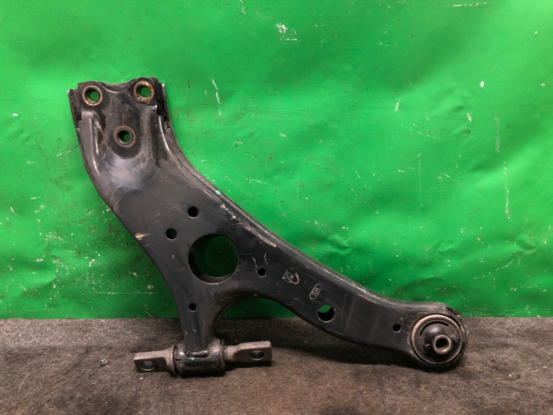 Рычаг передней подвески нижний передний правый SIENNA 11-16 2012 GSL30 3.5 2GR-FE Рычаг передней подвески нижний передний правый SIENNA 11-16 2012 GSL30 3.5 2GR-FE