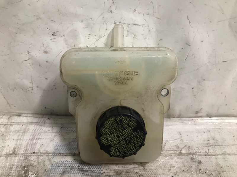 Бачок главного тормозного цилиндра MAZDA 5 CR 05-10 2009 Минивен 2.3 C236-43-550A Б/У