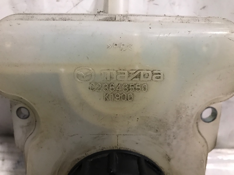Бачок главного тормозного цилиндра MAZDA 5 CR 05-10 Минивен 2.3