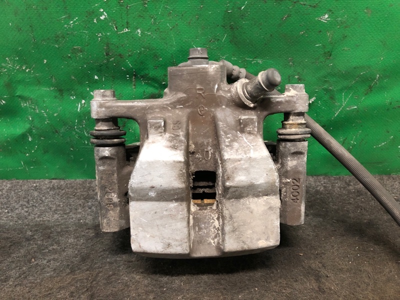 Запчасть суппорт тормозной задний правый TOYOTA SIENNA 11-16 2012 GSL30 3.5 2GR-FE 47830-0E021 Б/У Суппорт тормозной задний правый TOYOTA SIENNA 11-16 2012 GSL30 3.5 2GR-FE 47830-0E021 Б/У