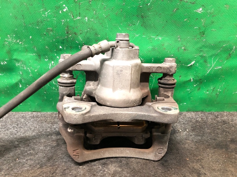 Суппорт тормозной задний правый SIENNA 11-16 2012 GSL30 3.5 2GR-FE Суппорт тормозной задний правый SIENNA 11-16 2012 GSL30 3.5 2GR-FE