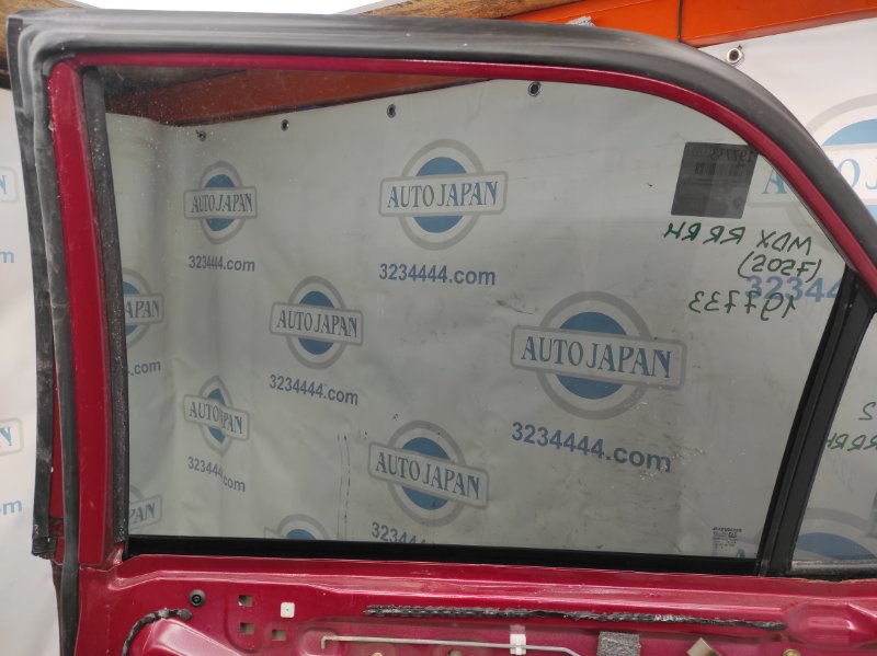 Стекло двери заднее правое MDX (YD1) 00-06 2003 Внедорожник 3.5 J35A5