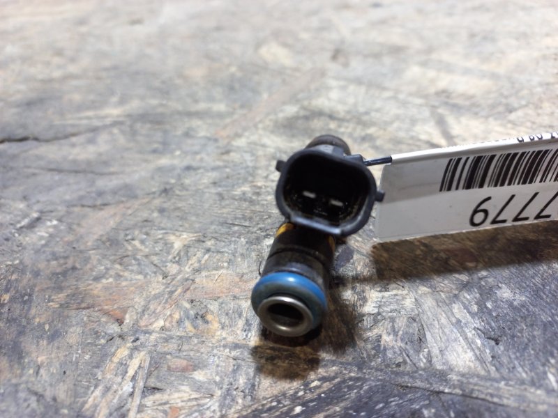 Форсунка топливная FX S50 03-08 S50 3.5  VQ35DE