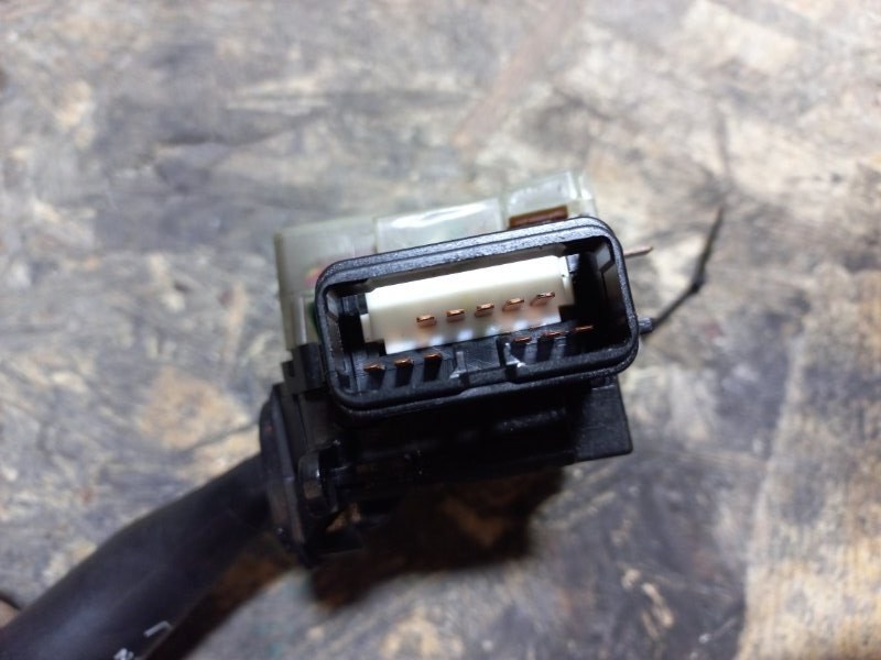 Подрулевой переключатель правый MAZDA 626 GF 97-02 GW19 2