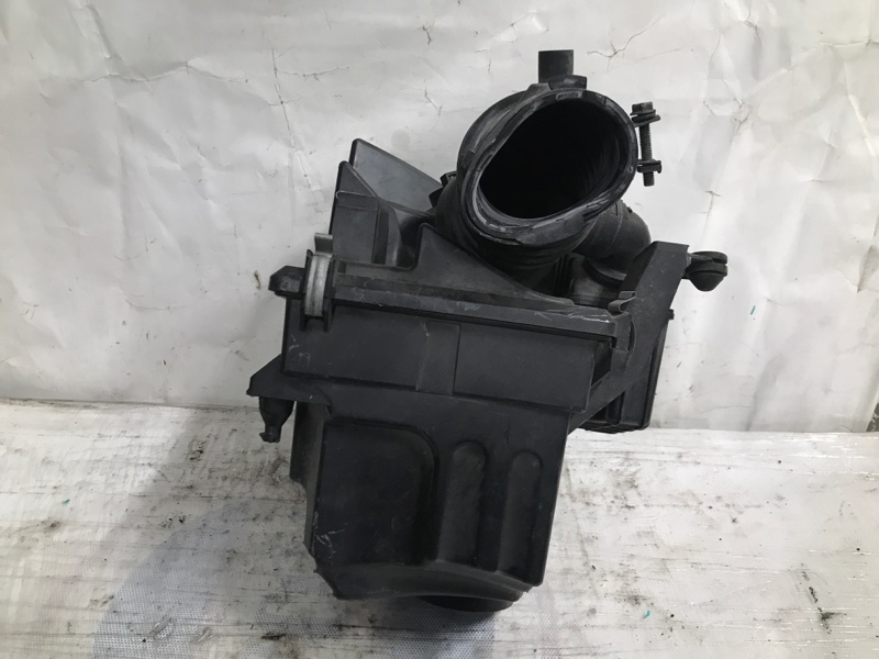 Корпус воздушного фильтра 5 CR 05-10 2009 Минивен 2.3