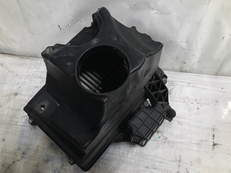 Корпус воздушного фильтра 5 CR 05-10 2009 Минивен 2.3