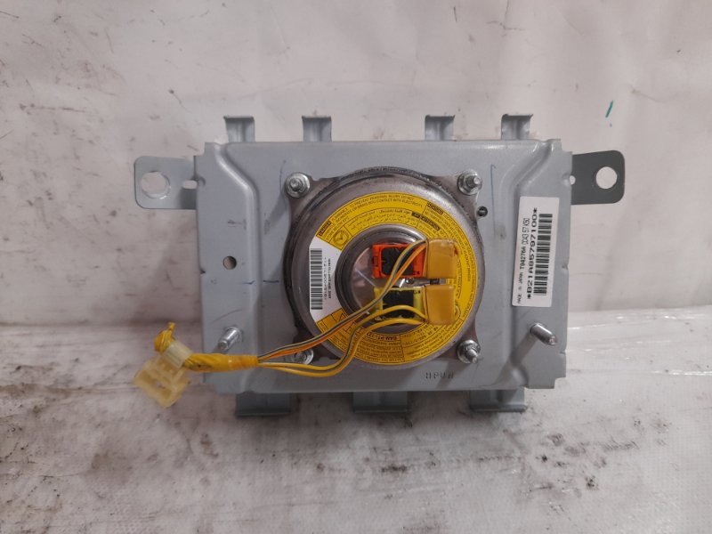 Подушка безопасности пассажира MAZDA 5 CR 05-10 Минивен 2.3 Подушка безопасности пассажира MAZDA 5 CR 05-10 Минивен 2.3