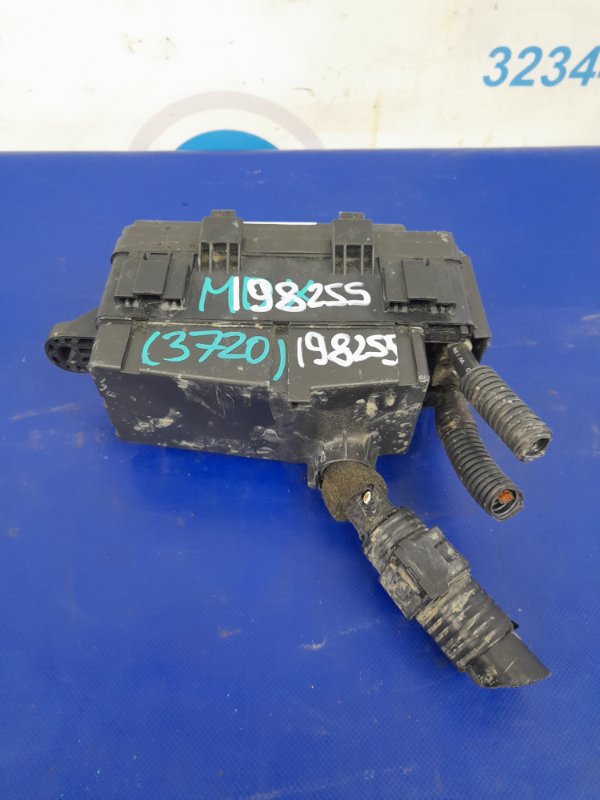 Блок предохранителей моторный отсек MDX (YD3) 13-21 2014 Внедорожник 3.5 Блок предохранителей моторный отсек MDX (YD3) 13-21 2014 Внедорожник 3.5