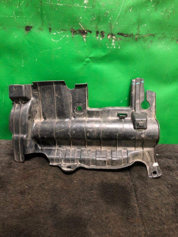 Дефлектор радиатора левый ACURA TLX 14-17