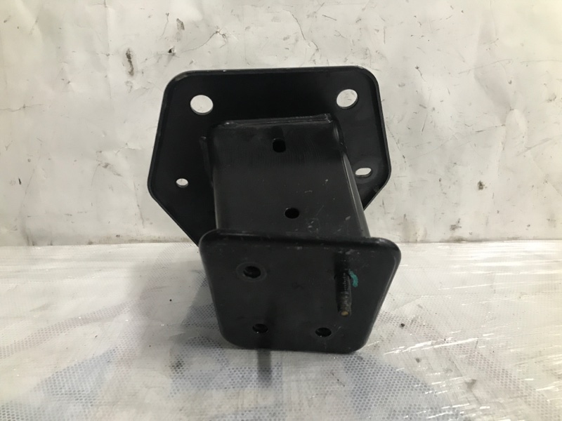 Кронштейн усилителя заднего бампера левый Q50 15-20 2017 Седан 3.0 VR30DDTT Кронштейн усилителя заднего бампера левый Q50 15-20 2017 Седан 3.0 VR30DDTT