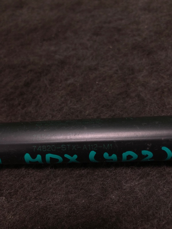 Амортизатор крышки багажника правый MDX (YD2) 06-13