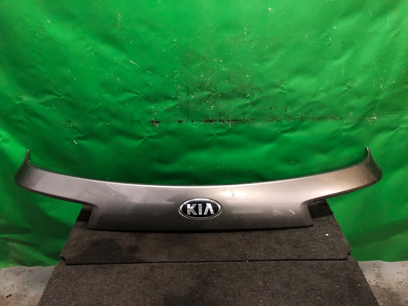 Накладка крышки багажника KIA SORENTO UM 14- 87371-C6000 Б/У