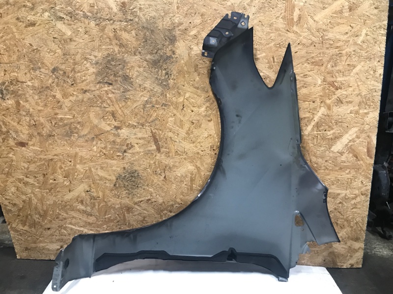 Крыло переднее переднее правое MAZDA 5 CR 05-10 Минивен 2.3