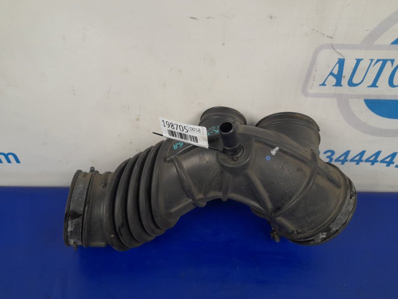 Запчасть патрубок воздушного фильтра MAZDA CX-9 06-16 2011 Внедорожник 3.7 CY01-13-220B Б/У Патрубок воздушного фильтра MAZDA CX-9 06-16 2011 Внедорожник 3.7 CY01-13-220B Б/У