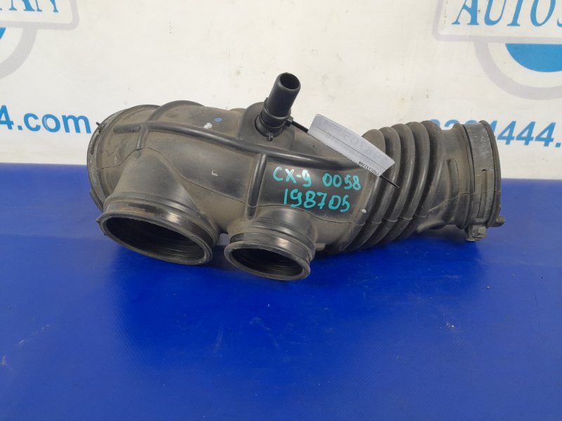 Патрубок воздушного фильтра CX-9 06-16 2011 Внедорожник 3.7 Патрубок воздушного фильтра CX-9 06-16 2011 Внедорожник 3.7
