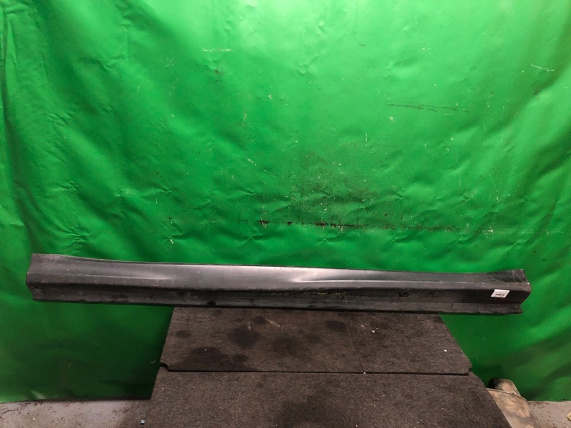 Накладка порога наружная правая MITSUBISHI ASX / OUTLANDER SPORT 10-21 2011 Внедорожник 2.0 6512A388XA Б/У