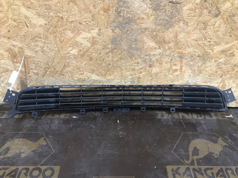 Решетка переднего бампера передняя Q50 15-20 2017 Седан 3.0 VR30DDTT Решетка переднего бампера передняя Q50 15-20 2017 Седан 3.0 VR30DDTT