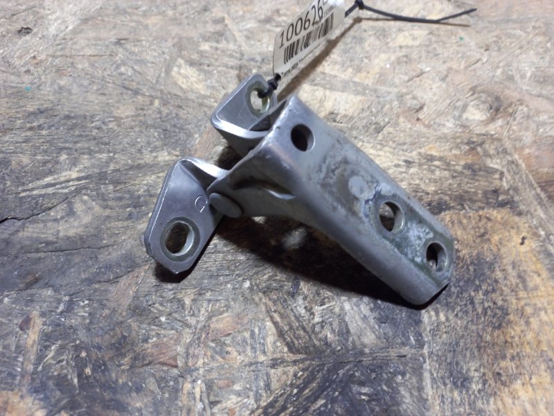 Запчасть петля двери нижняя передняя правая MITSUBISHI OUTLANDER XL 05-13 2007 Внедорожник 3.0 5702A005 Б/У Петля двери нижняя передняя правая MITSUBISHI OUTLANDER XL 05-13 2007 Внедорожник 3.0 5702A005 Б/У